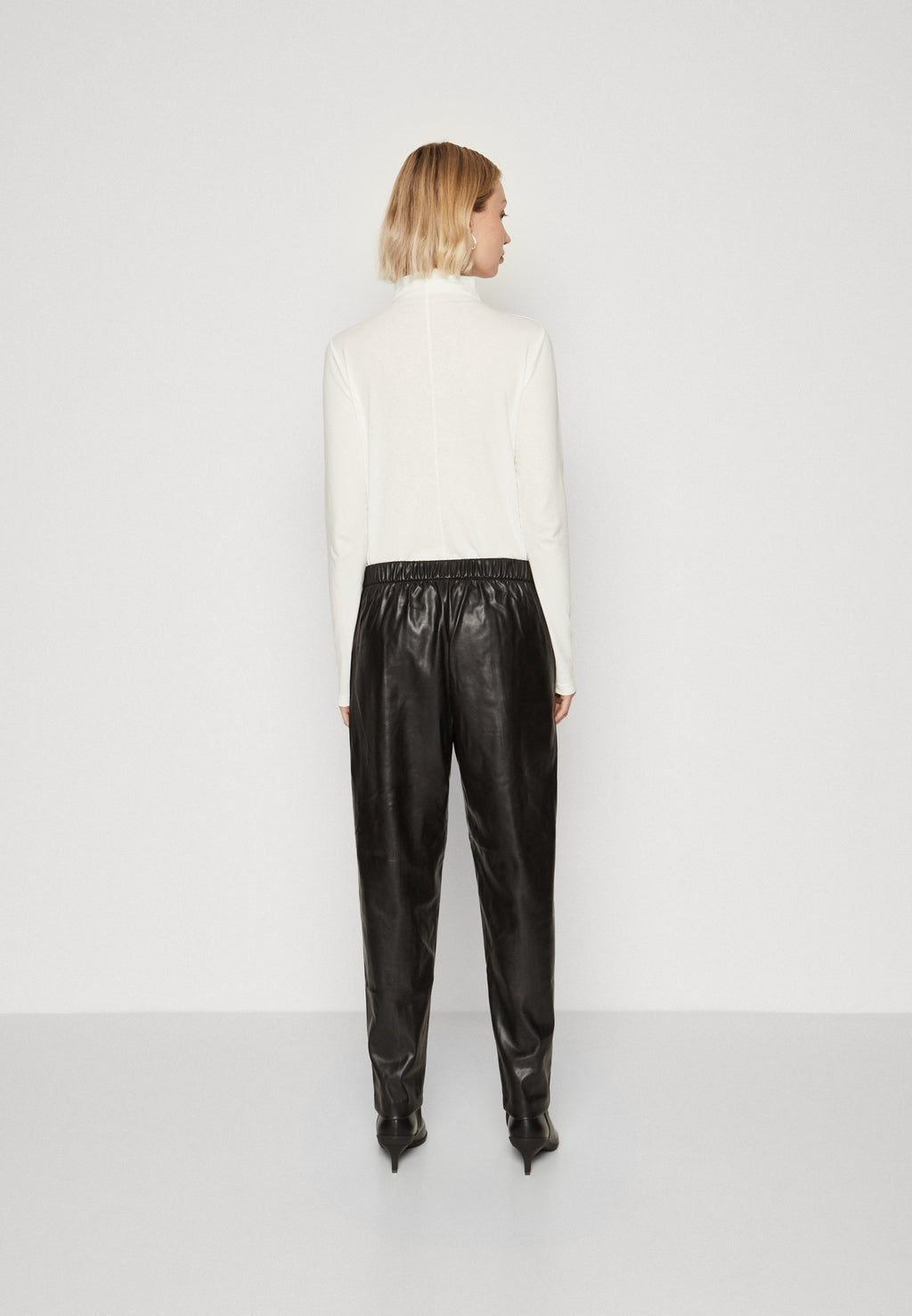GAP PULL ON