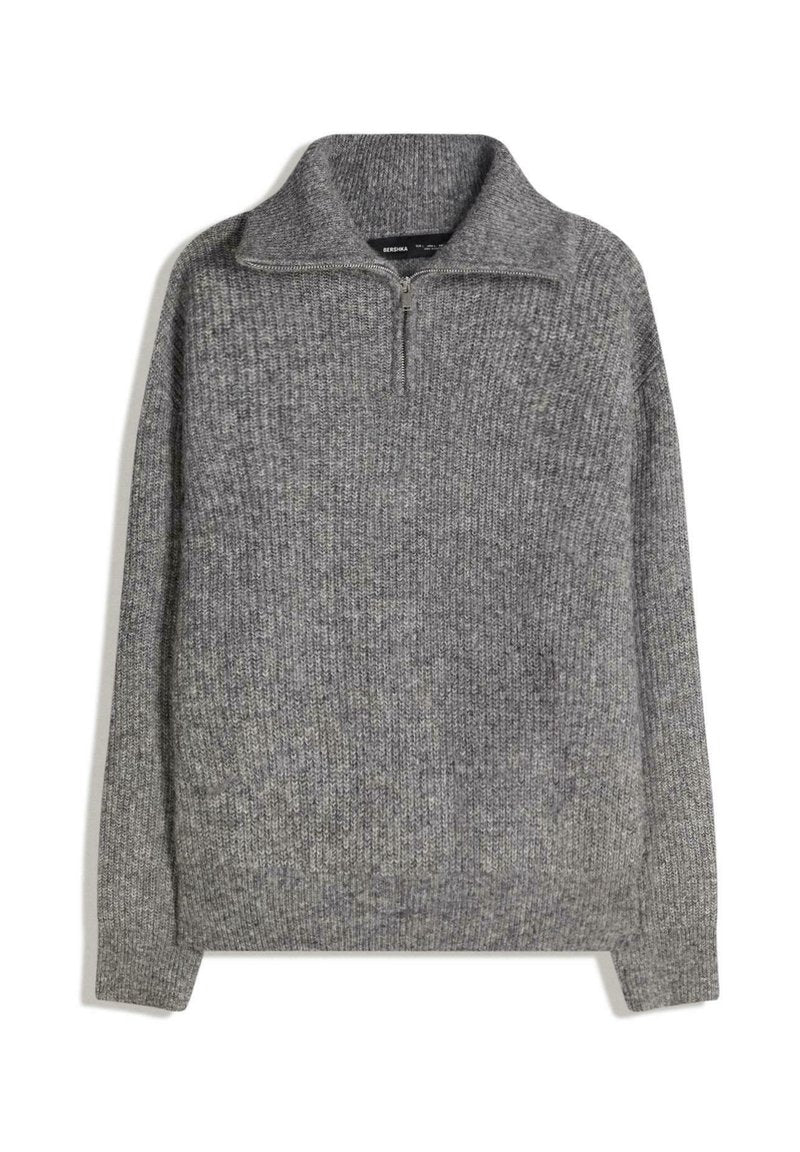 ZIP NECK Media 1