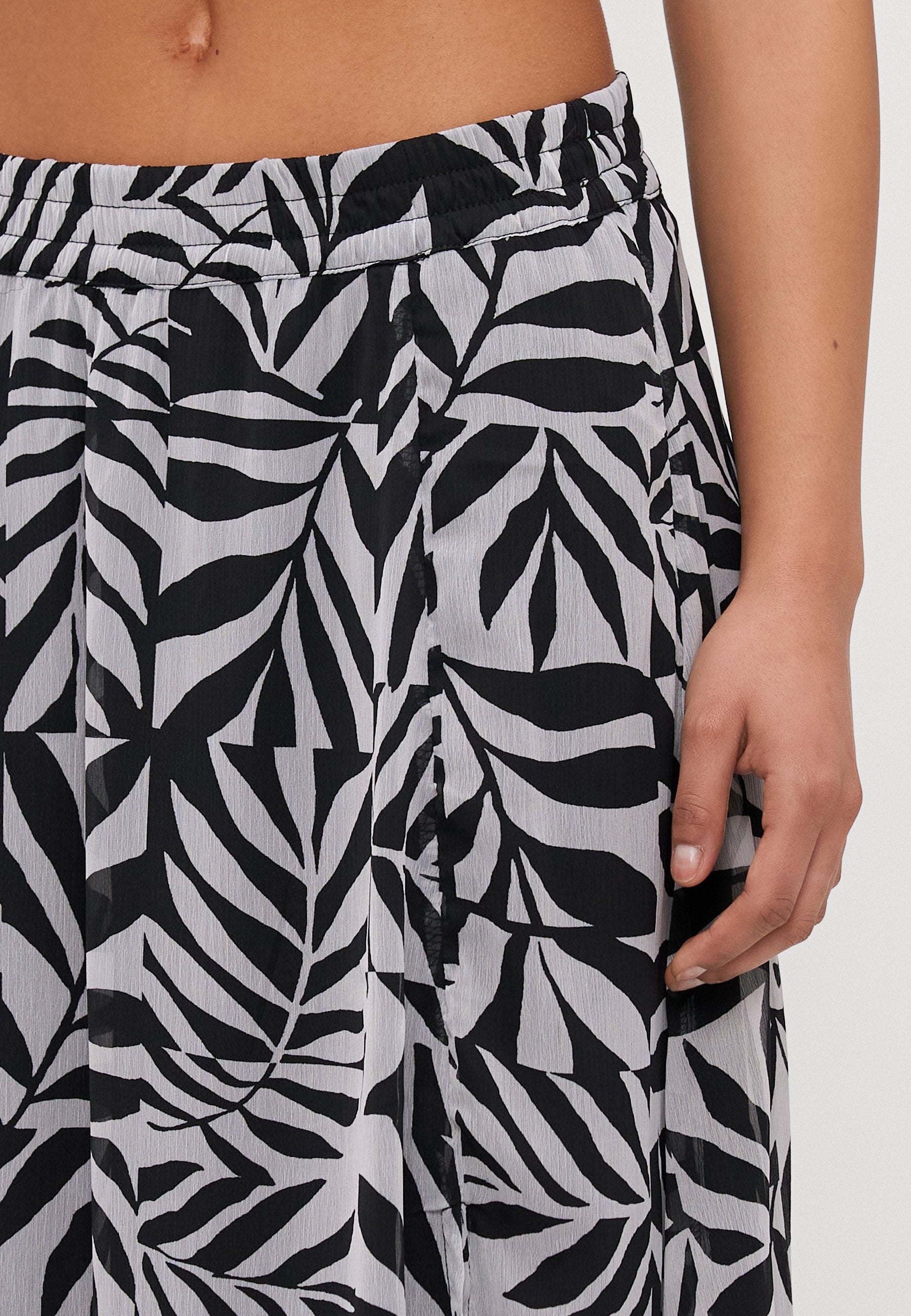 ONLASTA LIFE SLIT SKIRT Media 5