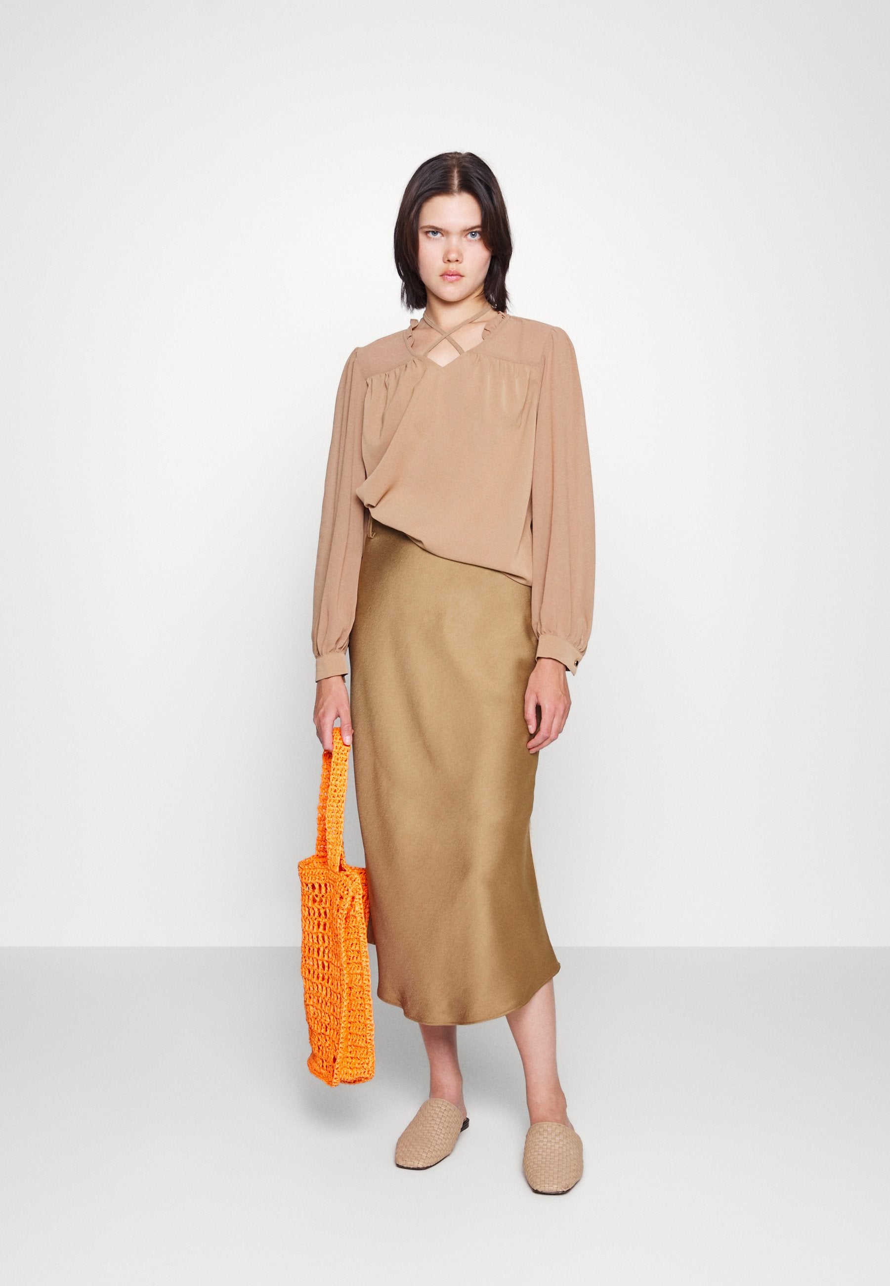 Molly Bracken LADIES WOVEN BLOUSE