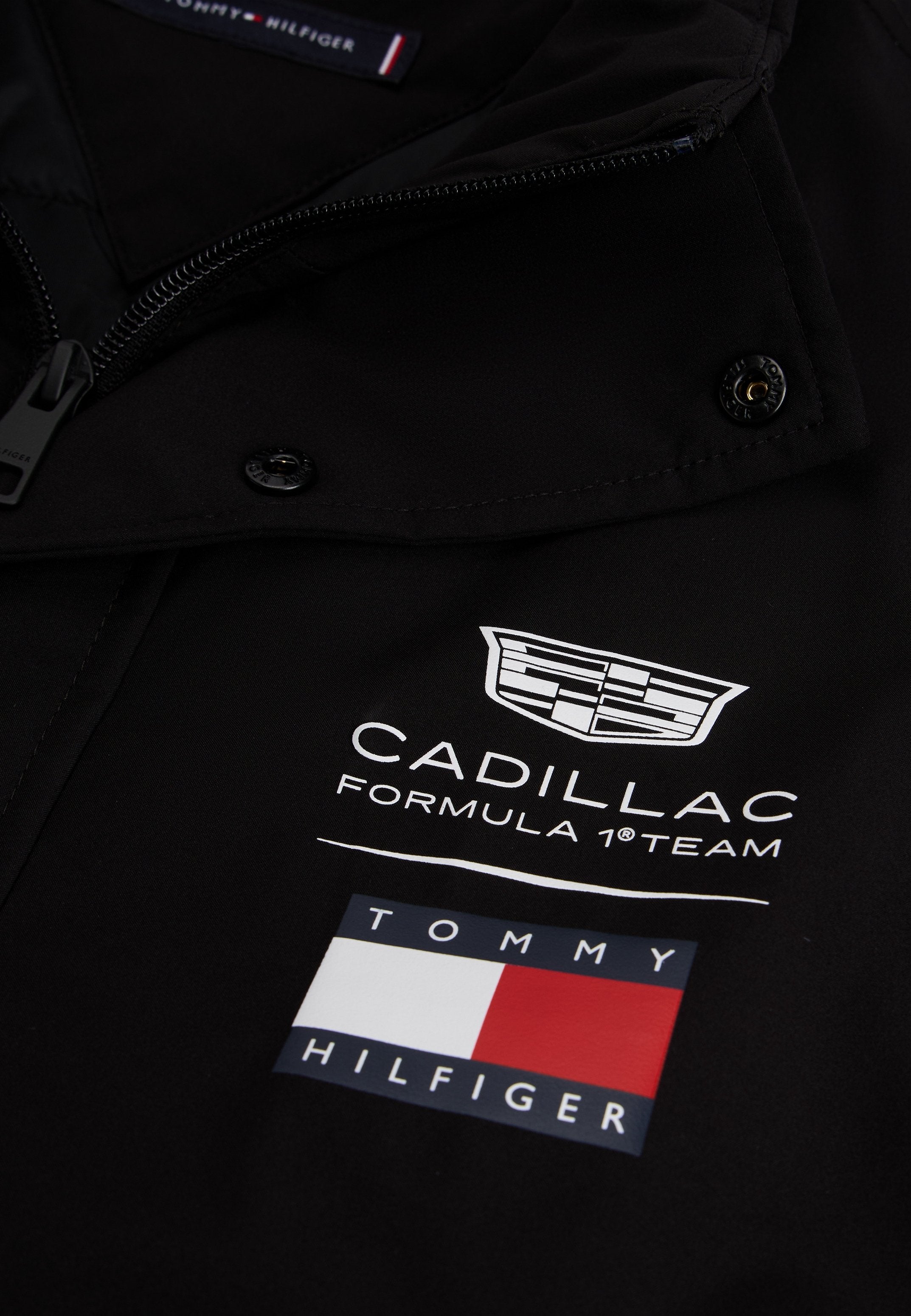 TH X CADILLAC FORMULA 1 TEAM LOGO GILET UNISEX Media 8