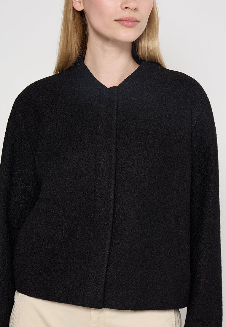 s.Oliver Leichte Jacke Media 3