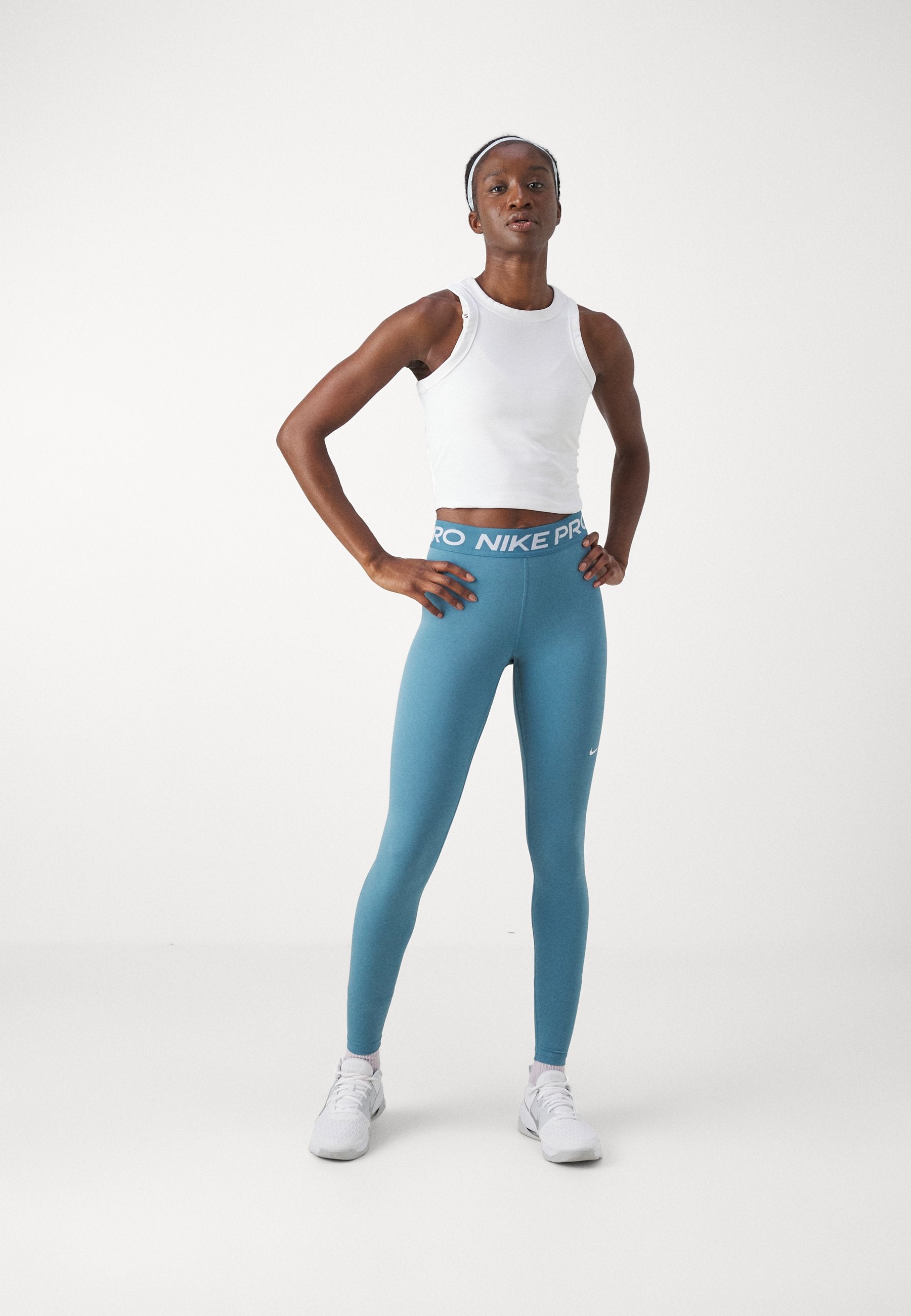 Nike Performance ONE FITTED CROP TANK
