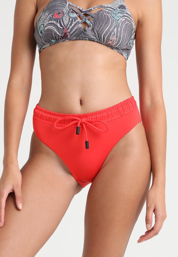 Les Girls Les Boys TRACK BRIEF