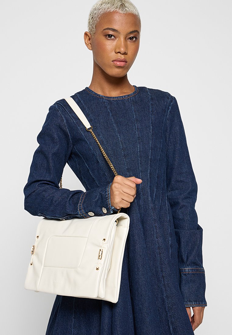 Lancel BILLIE