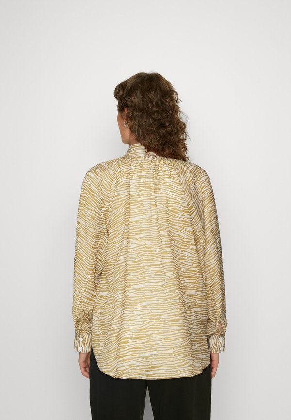 Résumé PHAGO BLOUSE