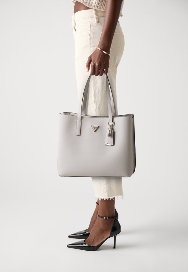 Guess MERIDIAN II GIRLFRIEND TOTE - Handbag - ivory