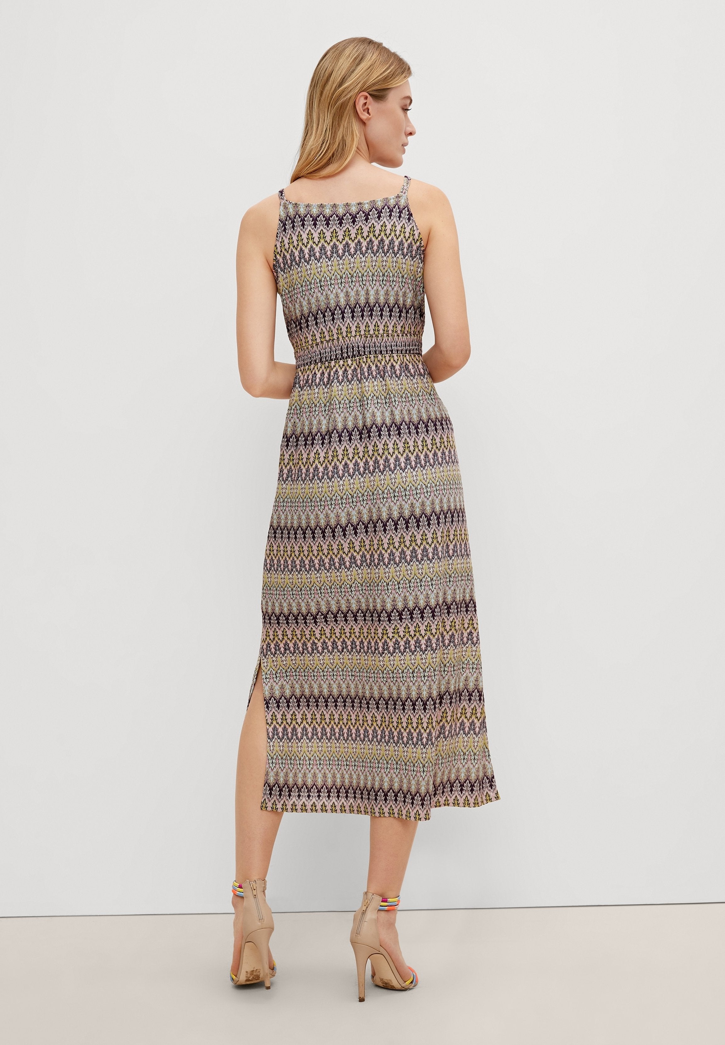 comma Strickkleid Media 3