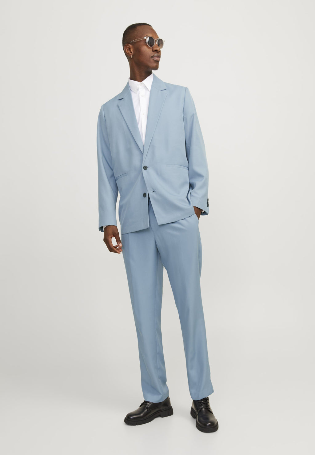 Jack & Jones PREMIUM Single breasted and tailored JPRCARTER Relaxed Fit Suit
