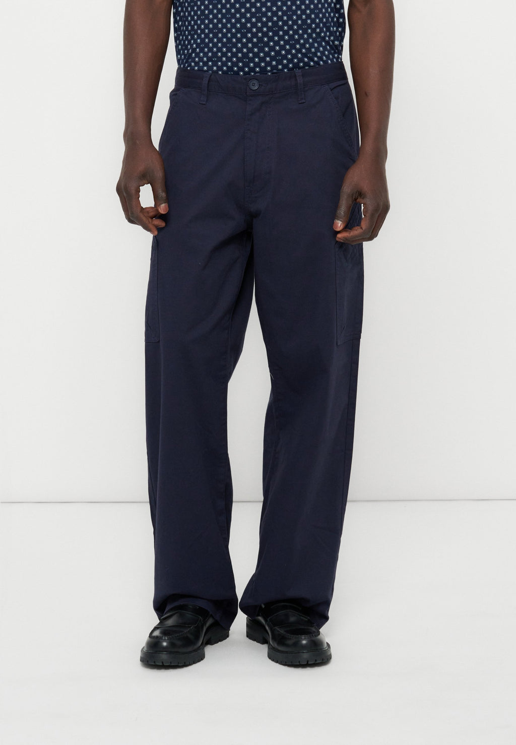 Armani Exchange Chino Media 1