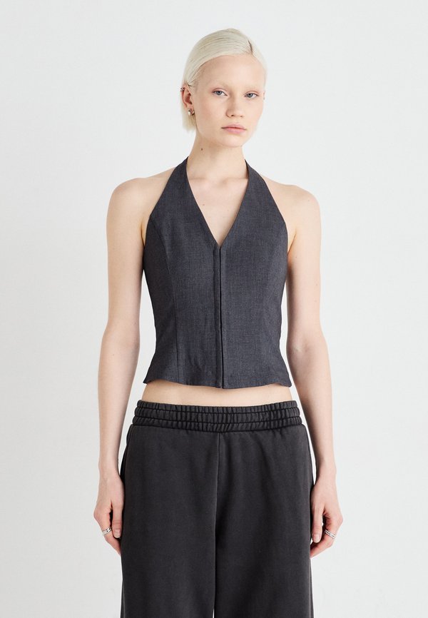 Weekday NADJA HALTERNECK