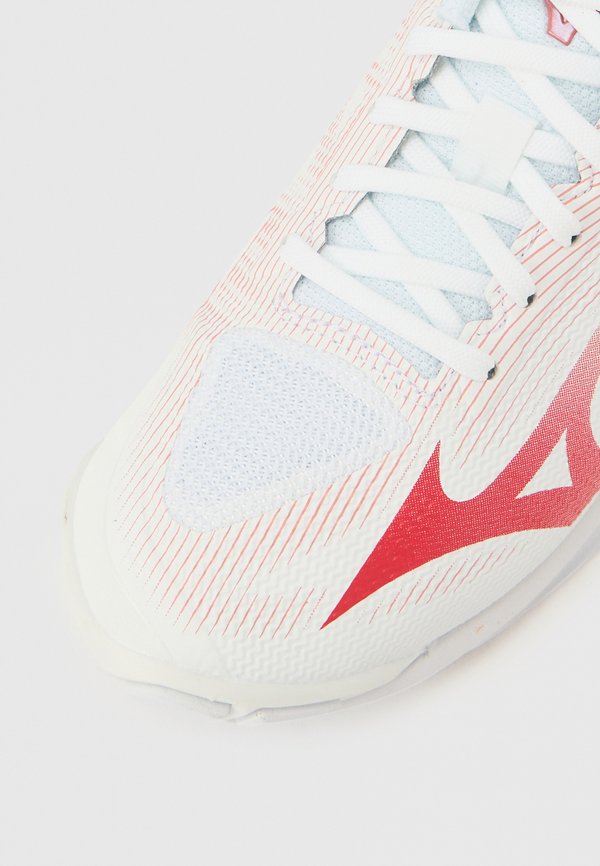 Mizuno WAVE LIGHTNING PRO
