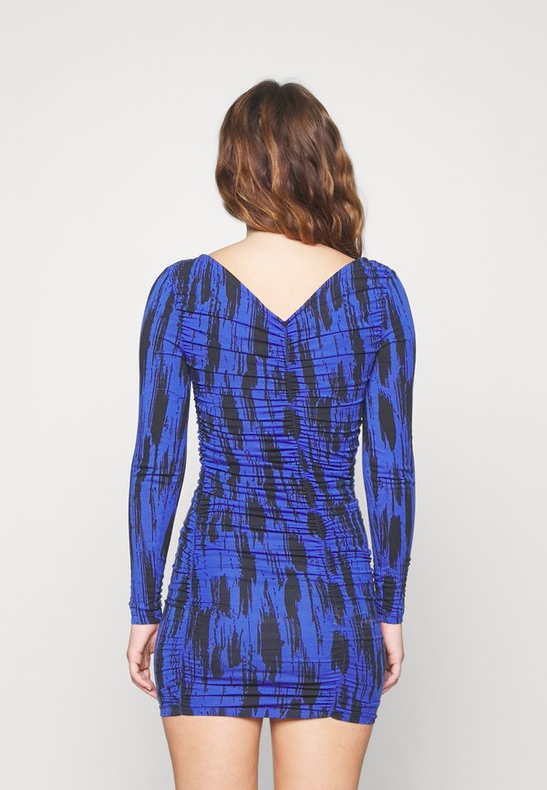 Noisy May Petite NMCEMRE V NECK SHORT DRESS