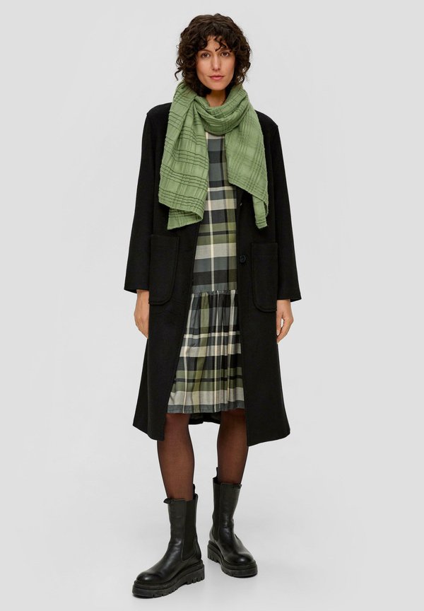 s.Oliver MIT PLISSEEFALTEN - Scarf - grün
