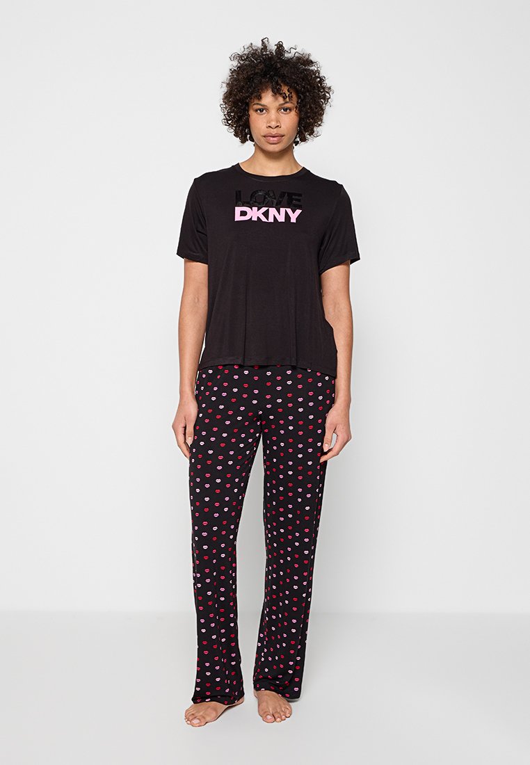 DKNY Loungewear Nachtwäsche Set Media 1