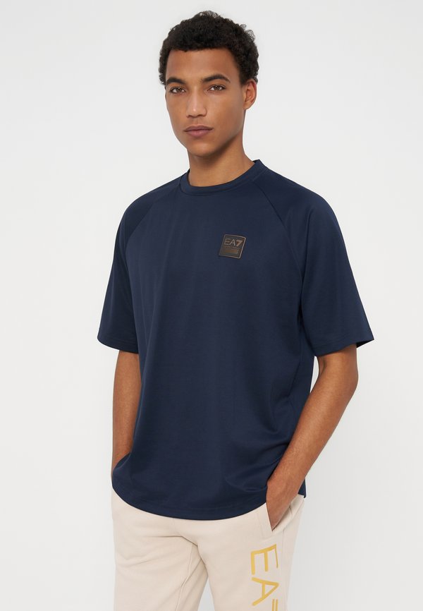 EA7 Emporio Armani