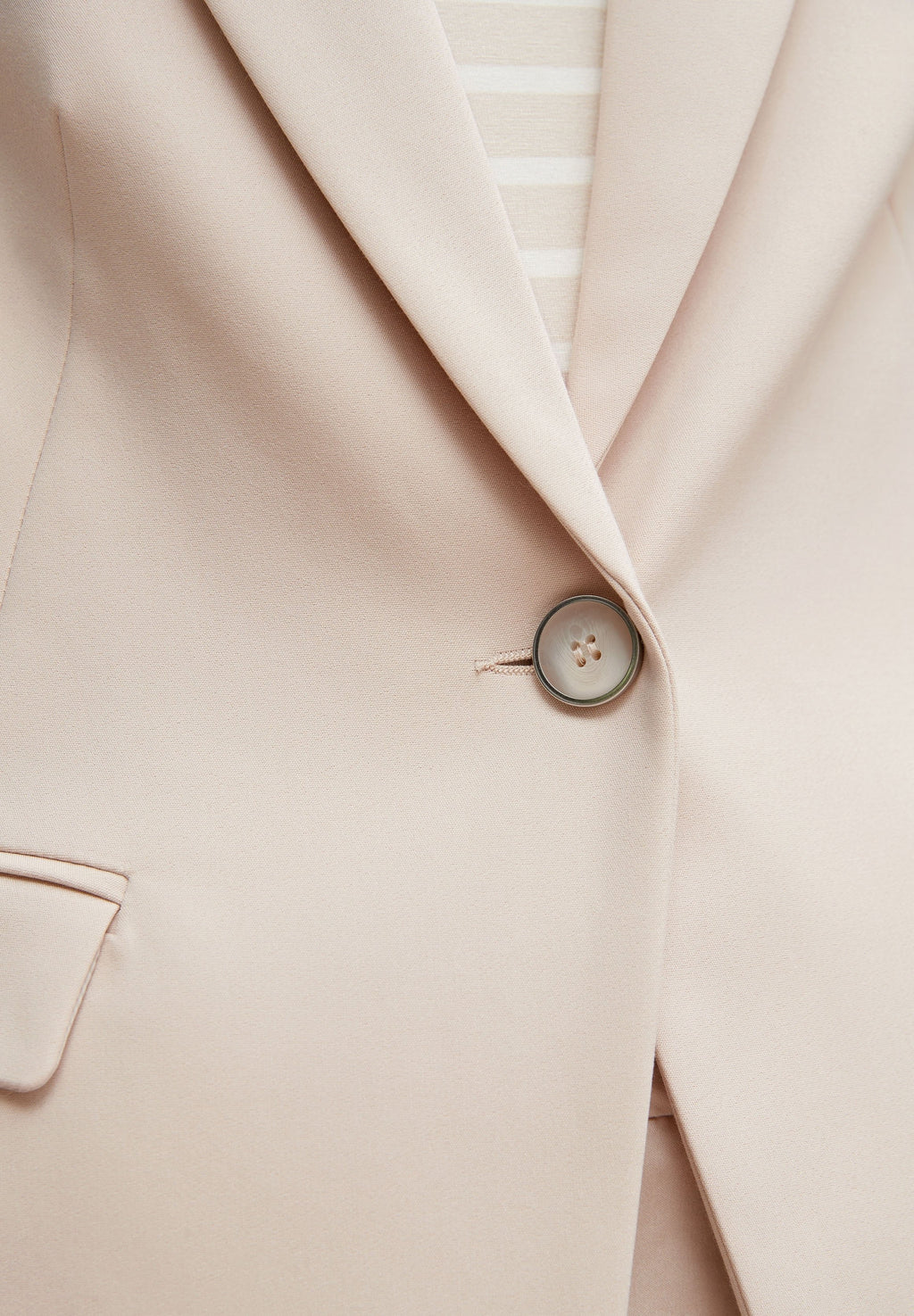 comma Blazer Media 5