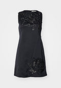 Alice + Olivia CLYDE EMBELL ALINE DRESS
