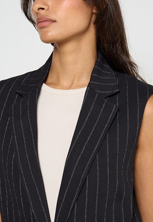 DKNY