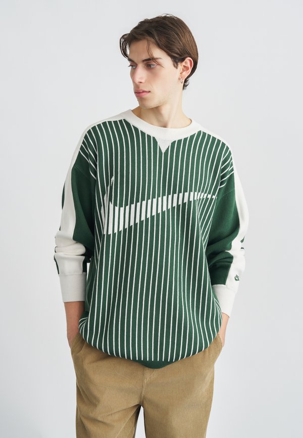 Nike Sportswear CLUB SWEATER - Jumper - fir/sail