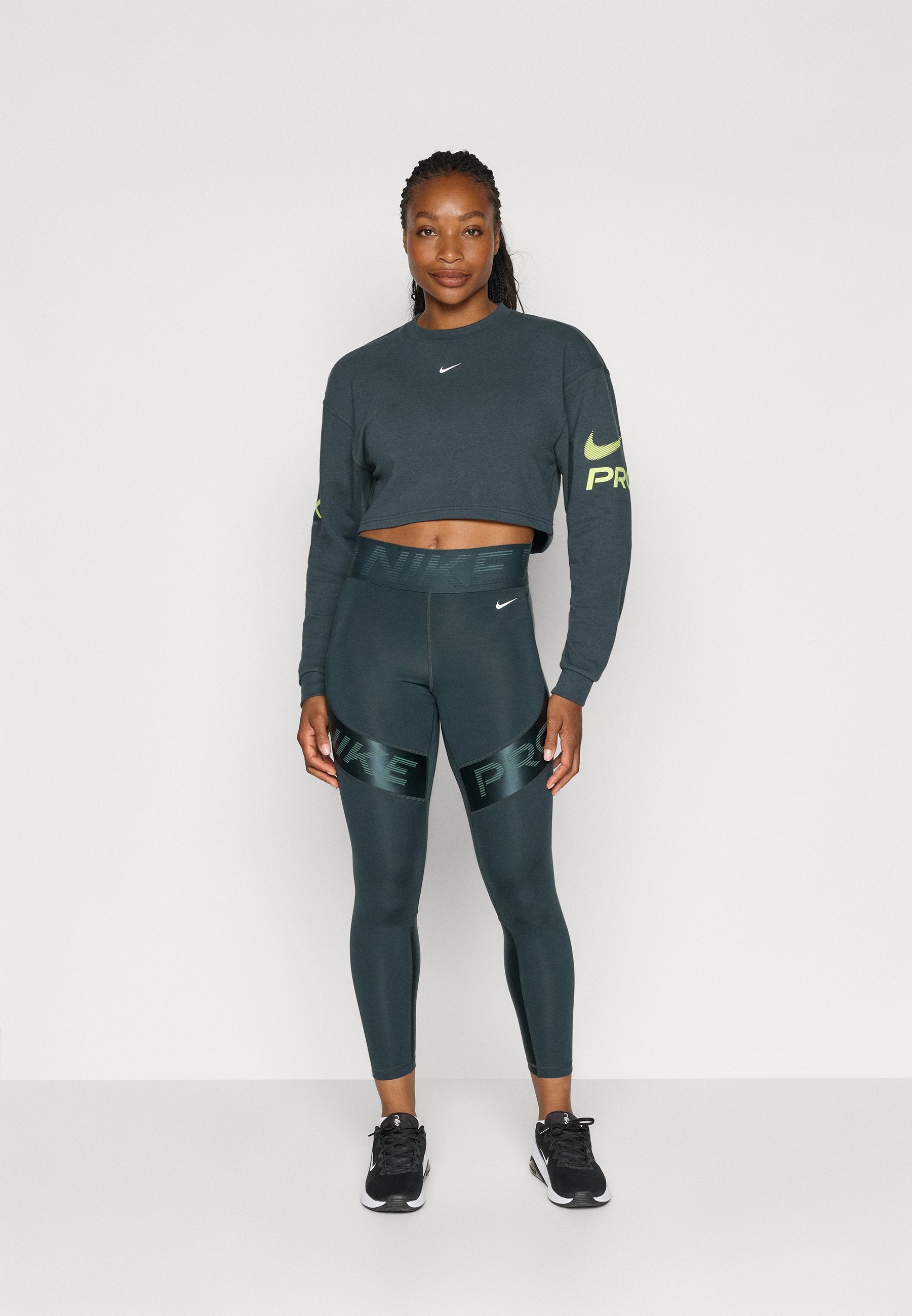 Nike Performance CREW
