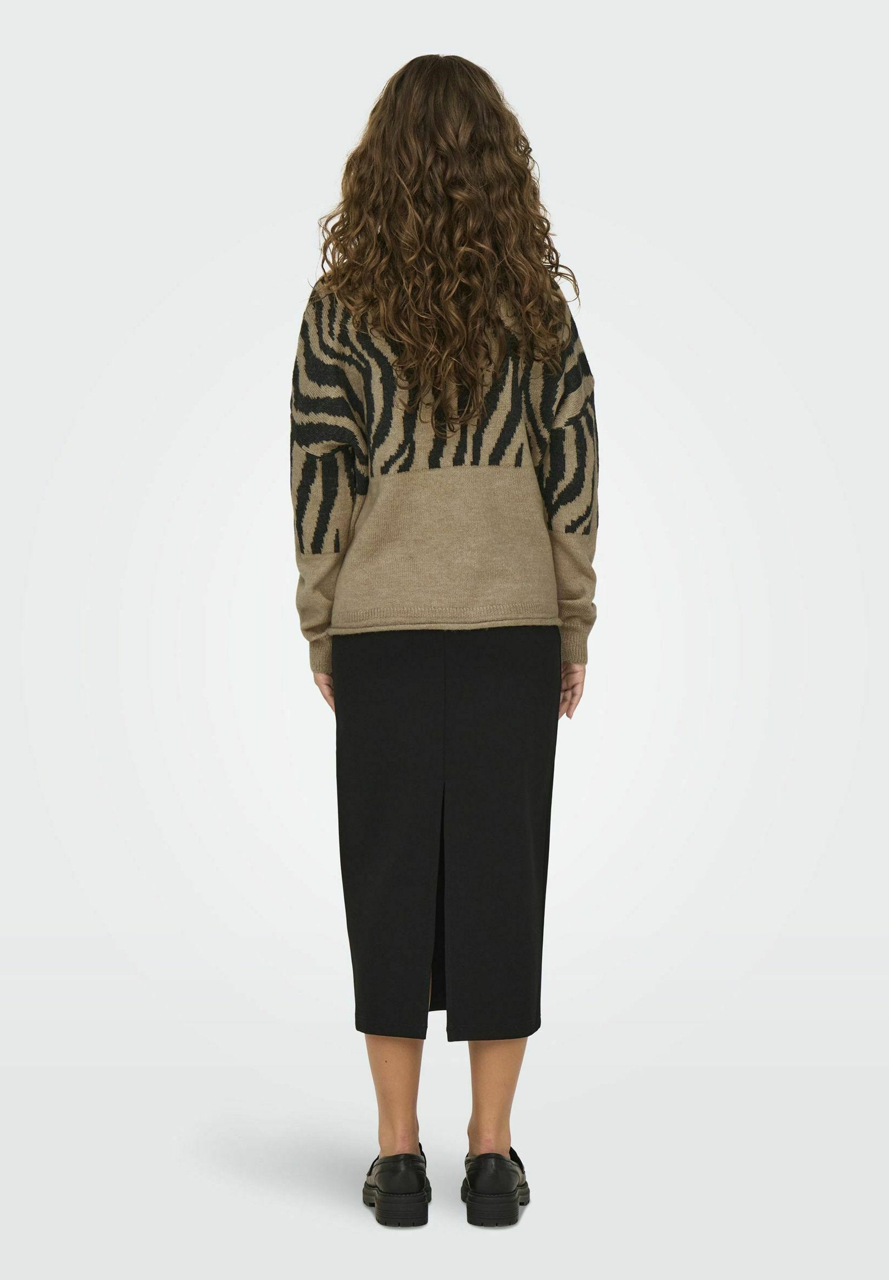 Knitted ONLJADE Knitted Media 3