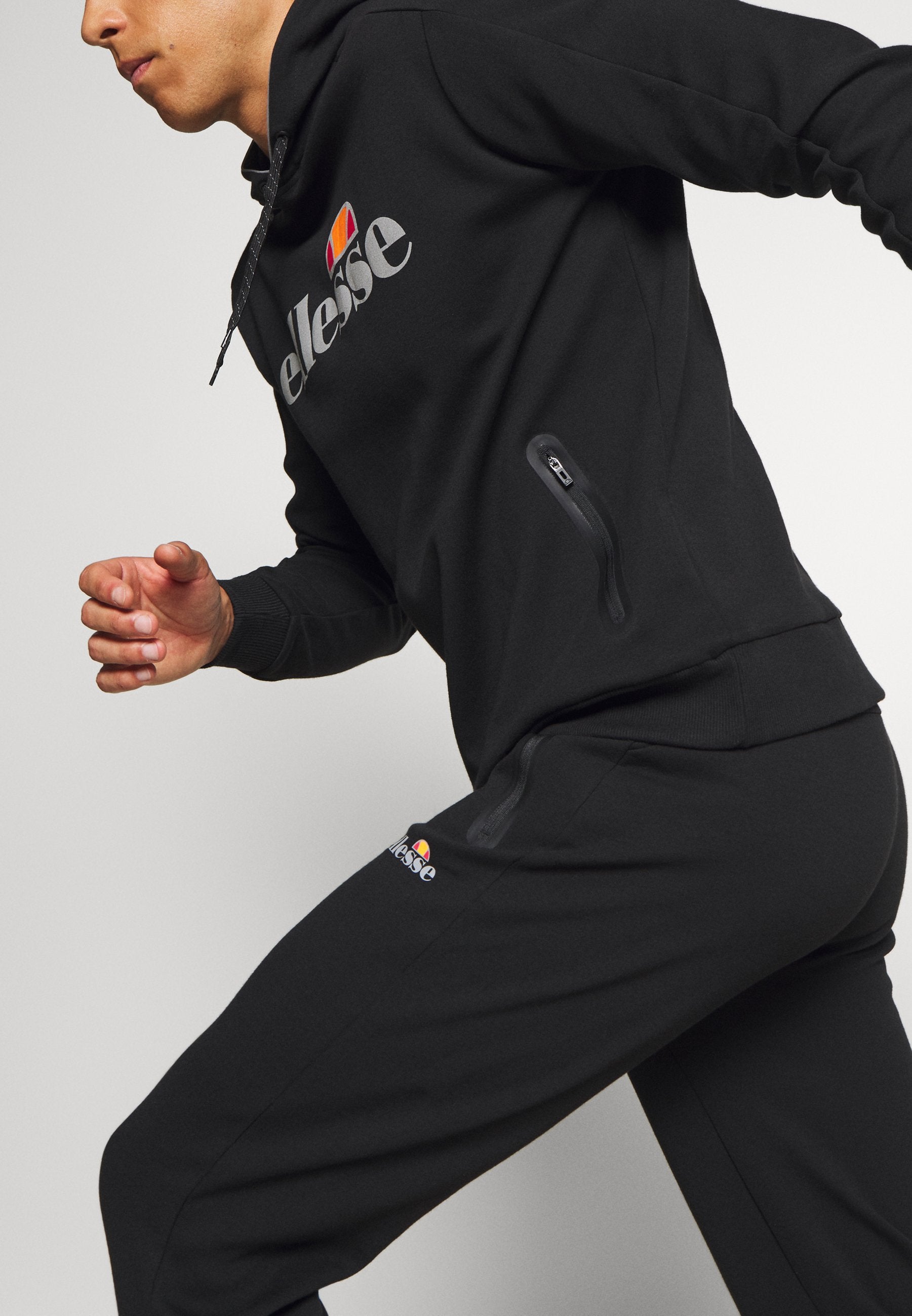 Ellesse OSTERIA
