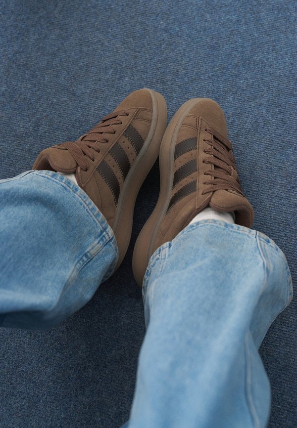 adidas Originals CAMPUS - Trainers - earth strata/aurora coffee/gold-coloured