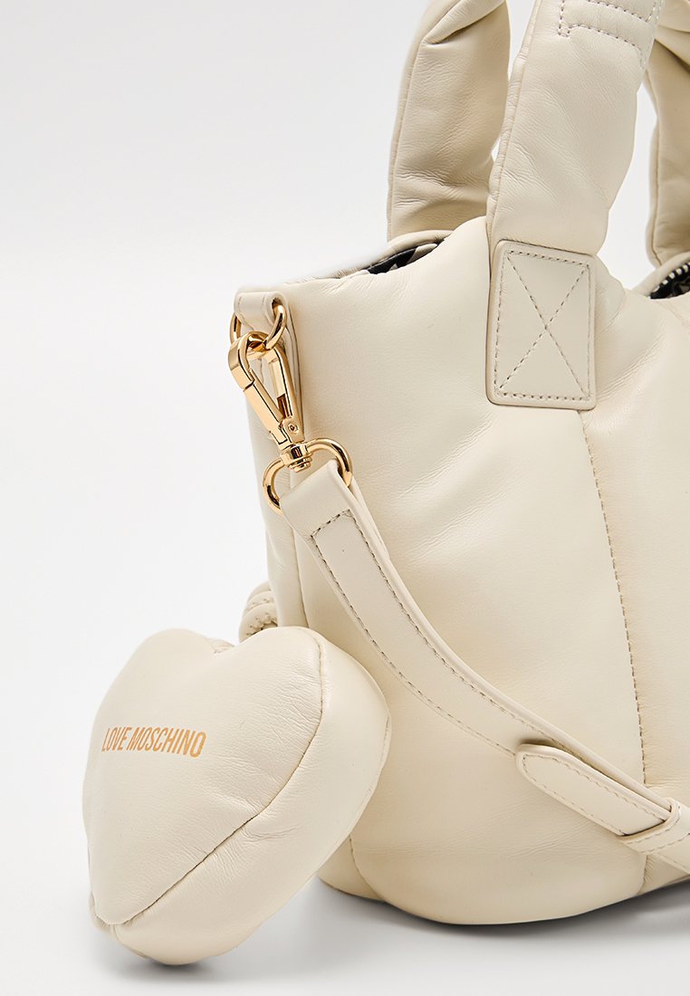 Love Moschino