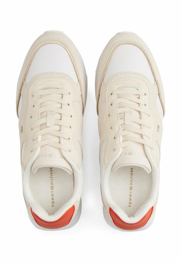 Tommy Hilfiger MONOGRAM