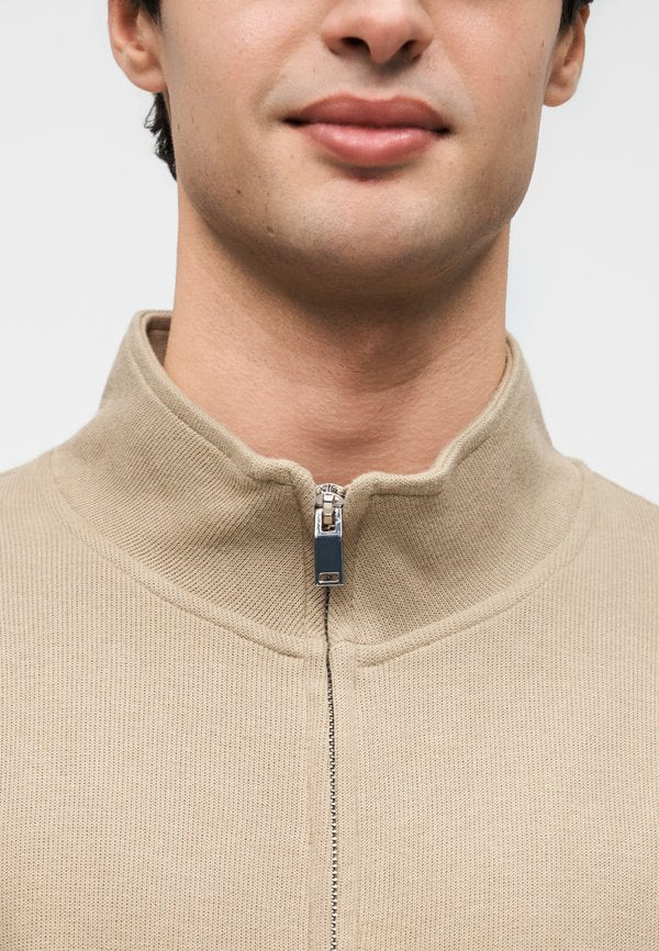 Pier One by Zalando
