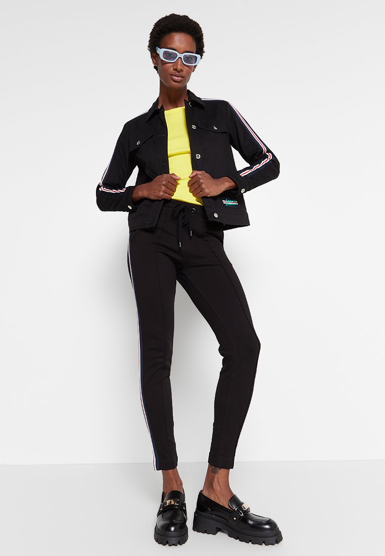 Love Moschino