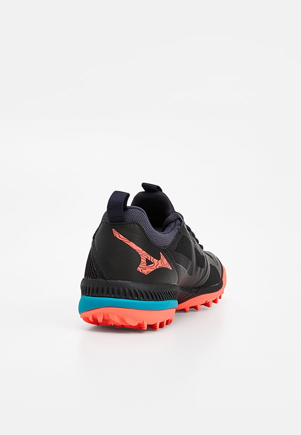 Mizuno WAVE PANTHERA 2
