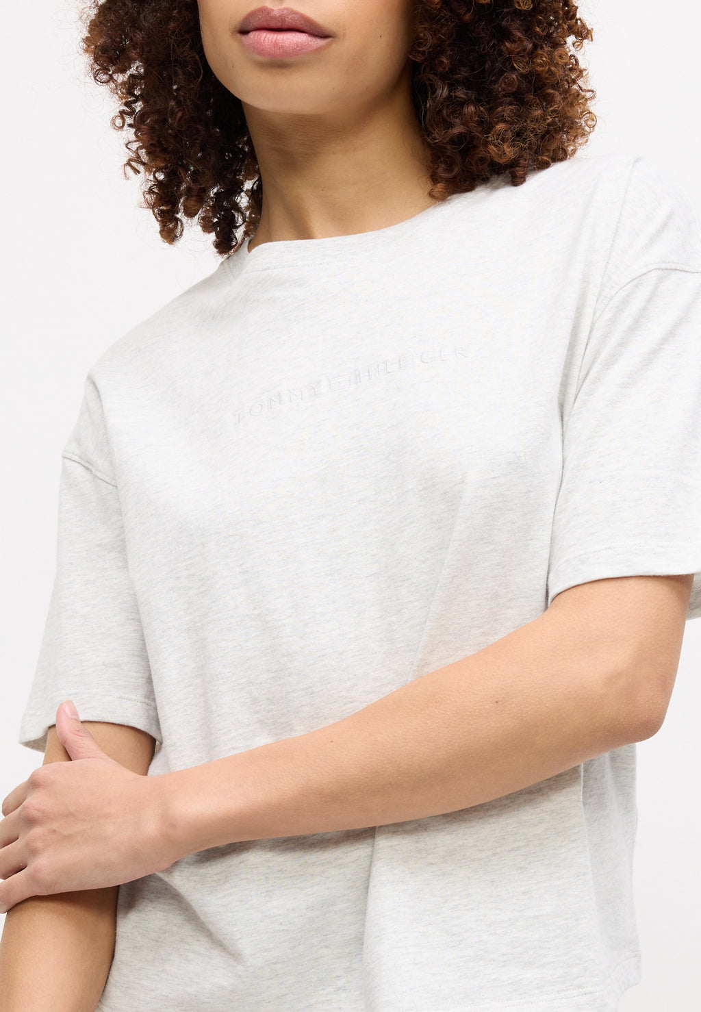 ESSENTIAL LOGO LOUNGE T-SHIRT Media 8
