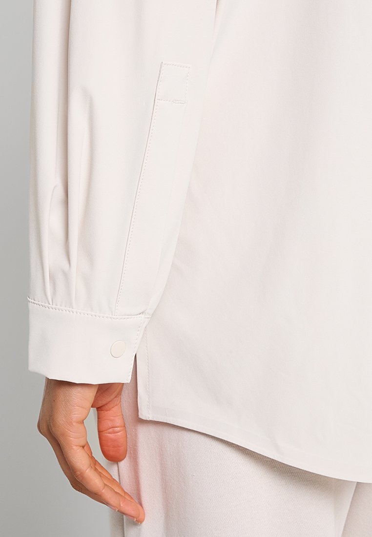 Nike Performance OVERSIZED