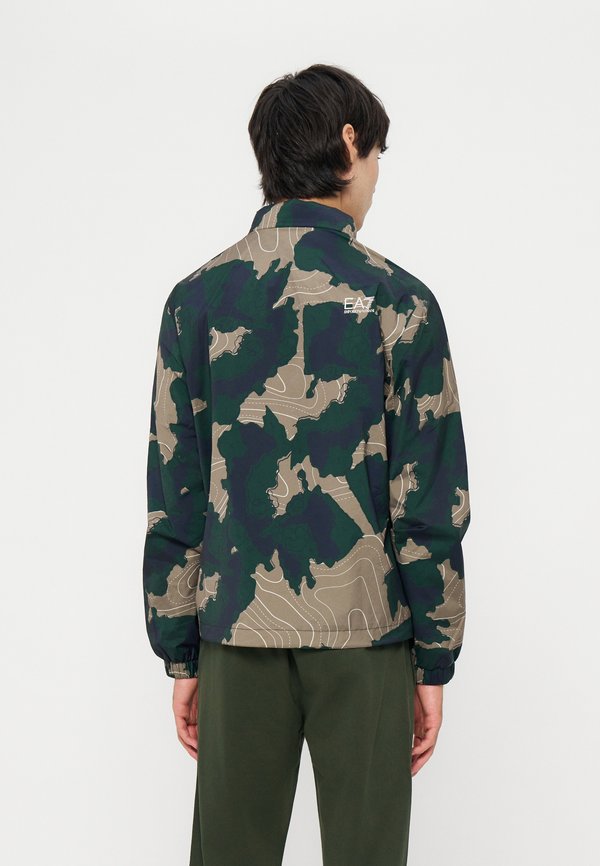 EA7 Emporio Armani