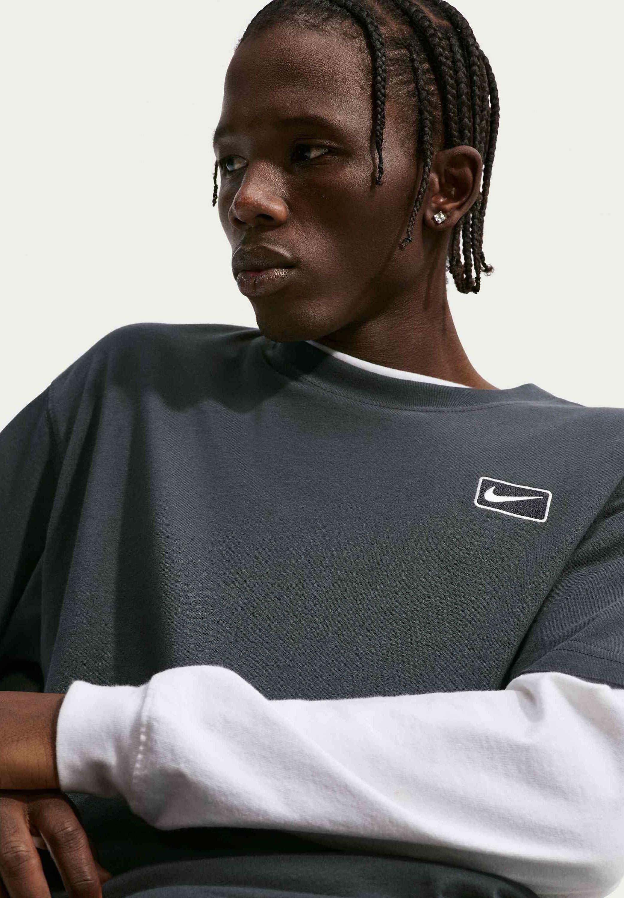 Nike Sportswear TEE