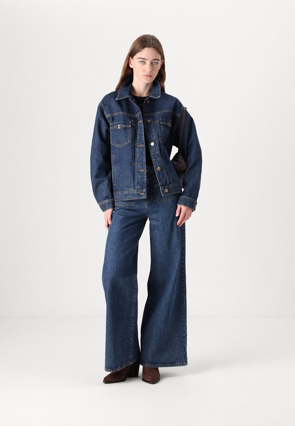 COACH OVERSIZED TRUCKER JACKET