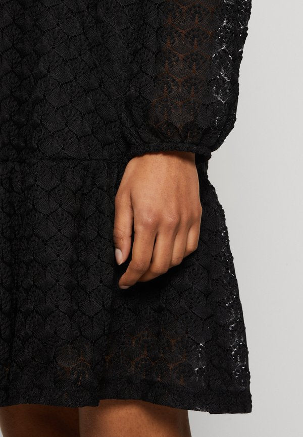 Vero Moda Petite VMBECCA O NECK SHORT DRESS