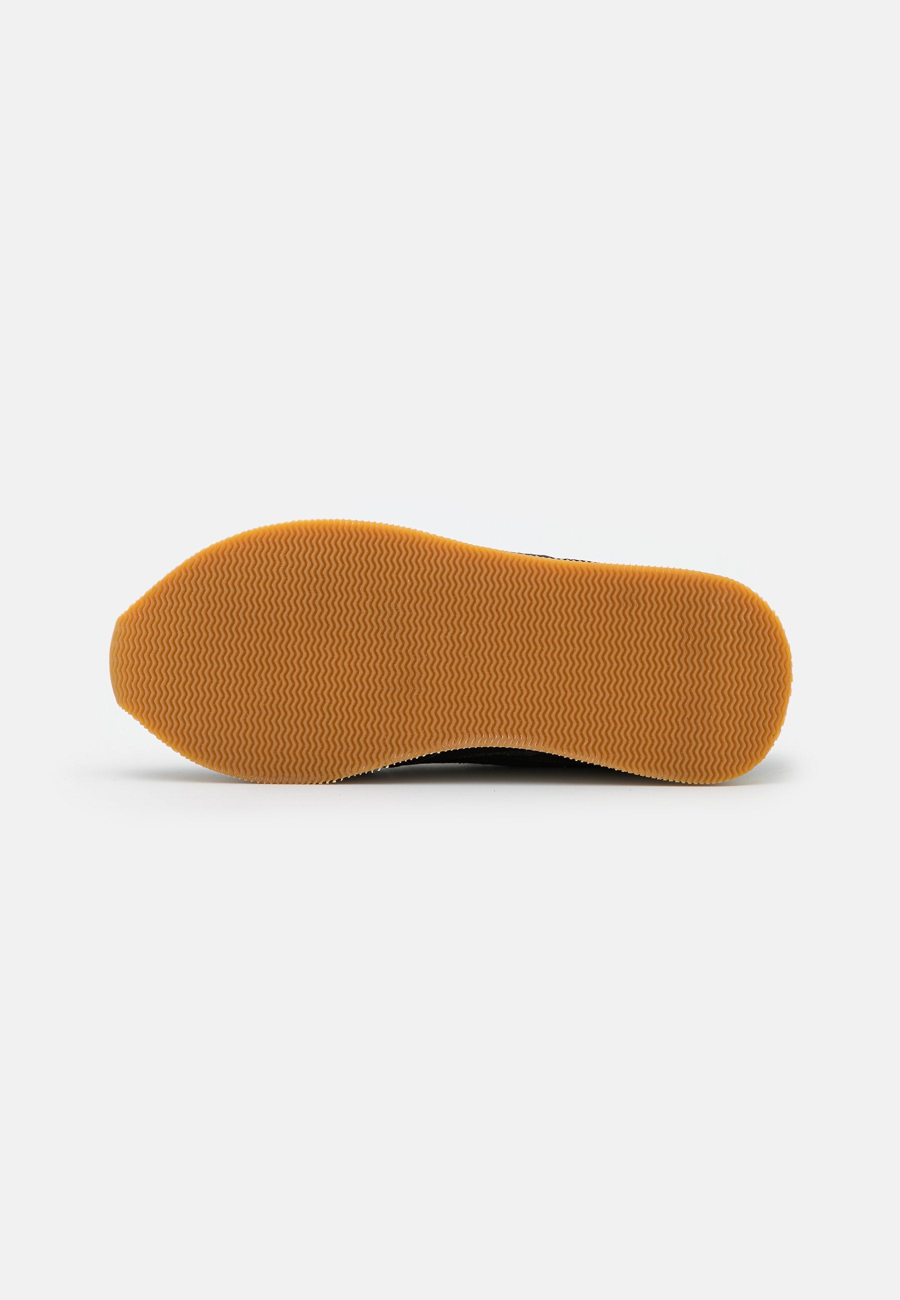 Genesis Footwear IDUNA