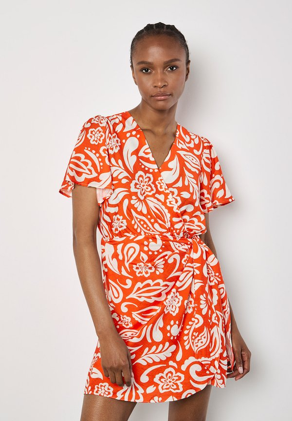 Apricot FLORAL PAISLEY
