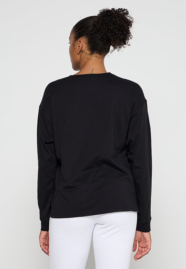 DKNY Sport