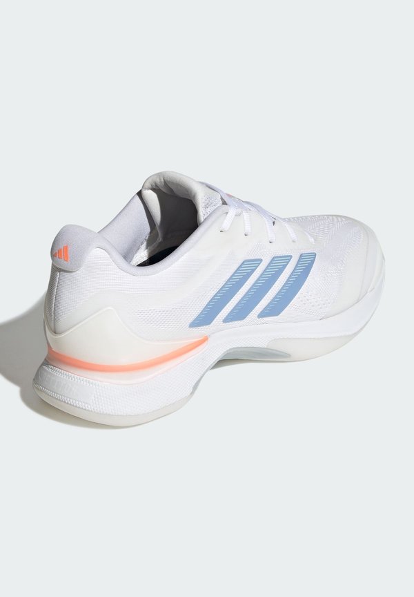 adidas Performance AVACOURT 3
