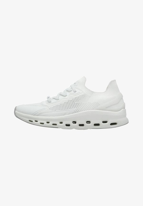 s.Oliver Trainers - white