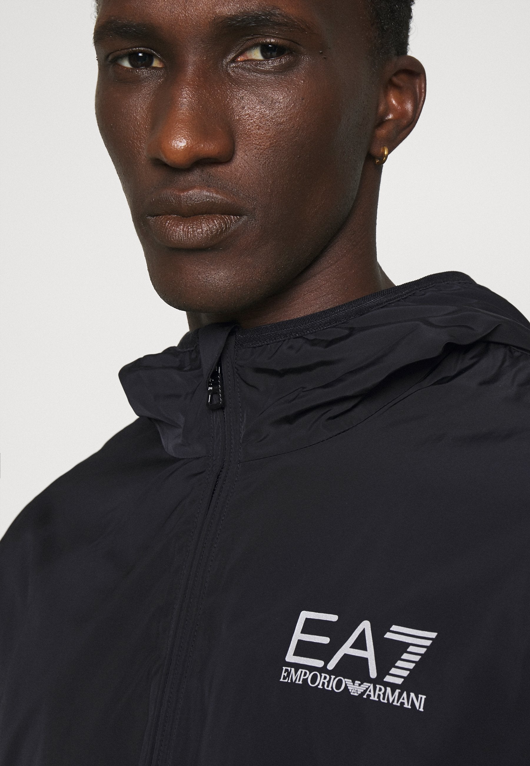 JACKET Media 5