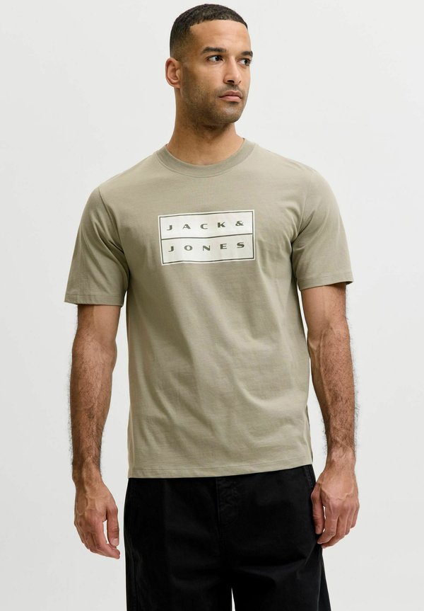 Jack & Jones JCOFUSION BOX PRINT TEE SS CN SN - Print T-shirt - vetiver