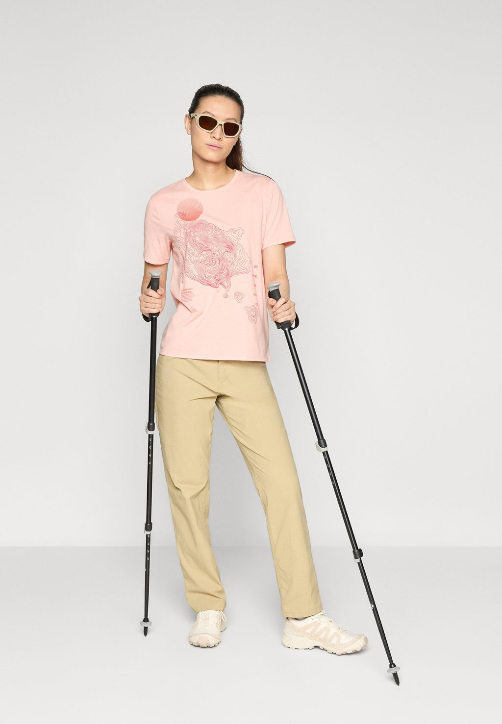 Peak Performance EXPLORE GRAPHIC TEE