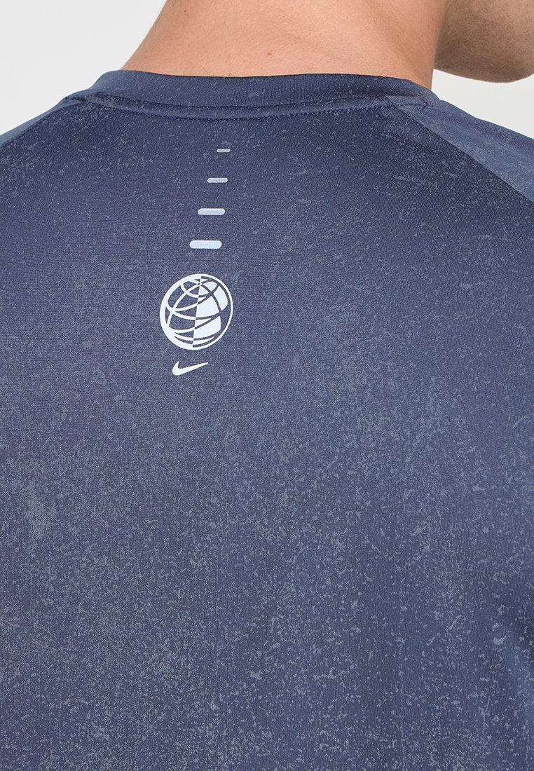 Nike Performance