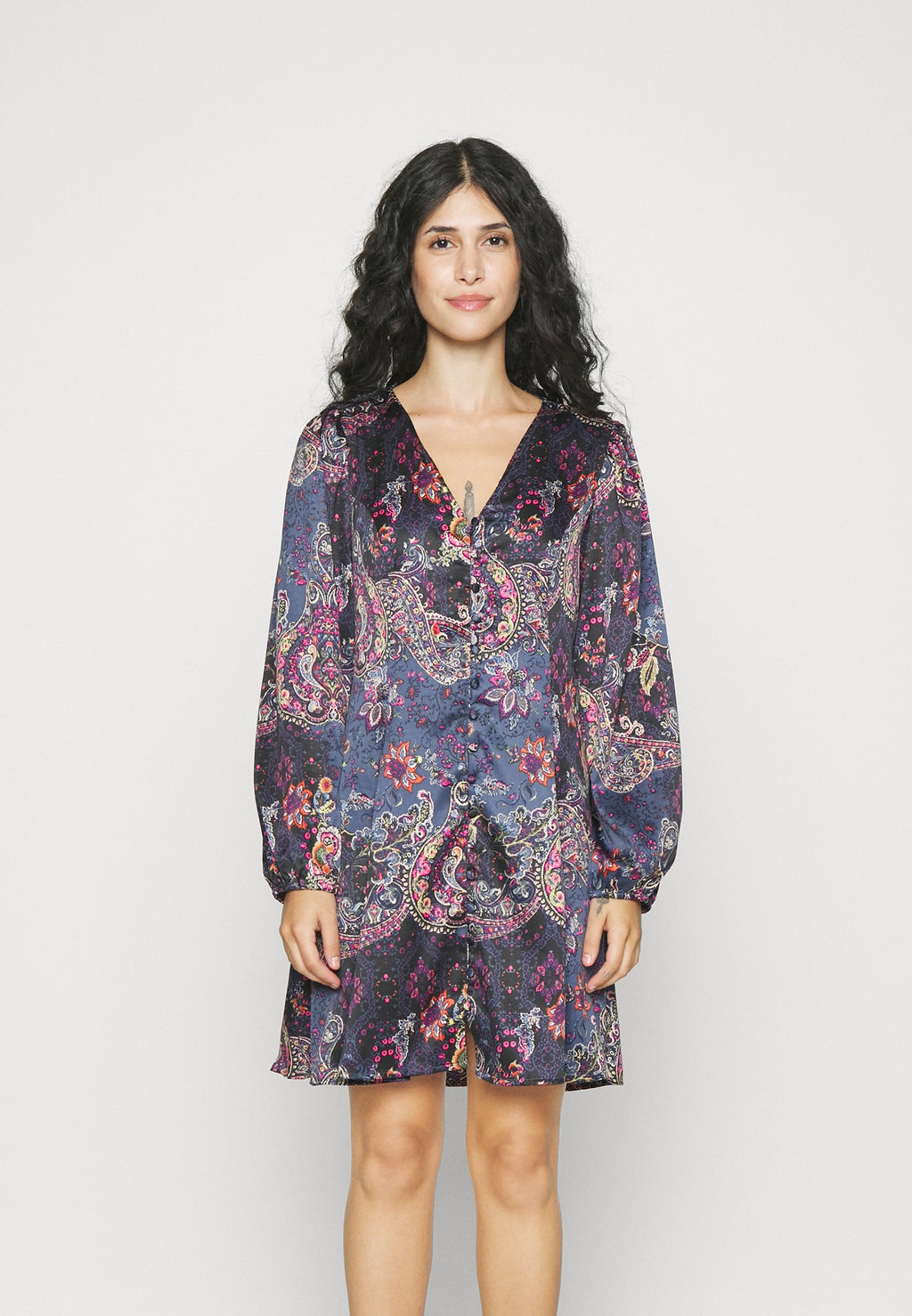 ONLMATILDA V NECK DRESS  Media 3