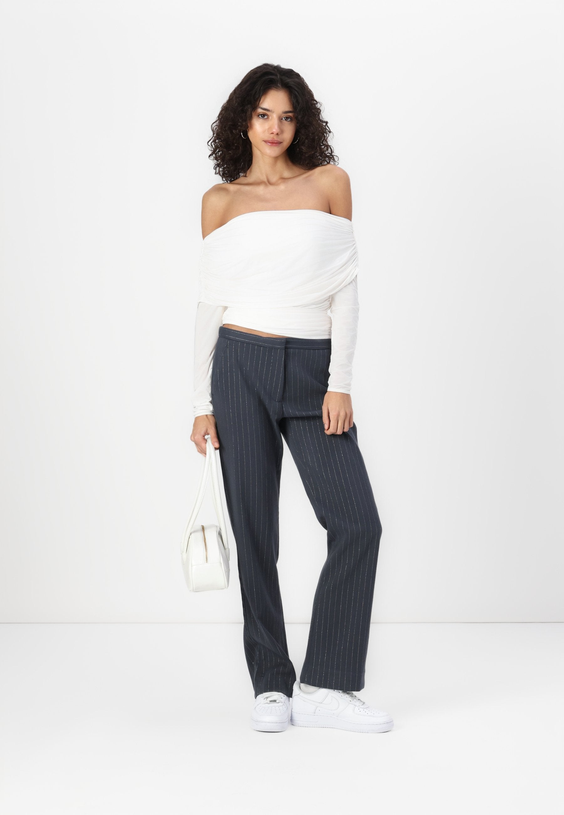 Abercrombie & Fitch Low Rise Tailored Slim Boot Pant